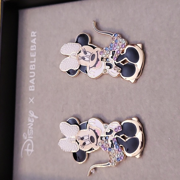 Minnie Mouse earrings BNIB Disney - Picture 2 of 2